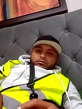 Snapshot of KARNEs24666 chatting on 02/17/26, 05:52 KARNEs24666 online show from 02/17/26, 05:52