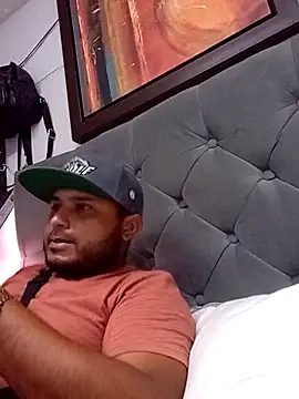 Snapshot of KARNEs24666 chatting on 02/21/26, 12:55 KARNEs24666 online show from 02/21/26, 12:55