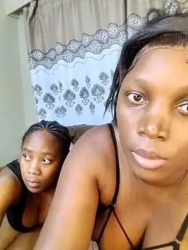 SexyLipss  online show from 04/18/26, 07:58