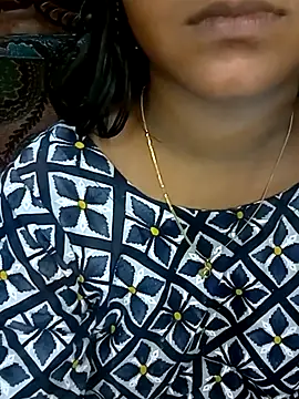 Snapshot of Neha533 chatting on 06/28/26, 12:33 Neha533 online show from 06/28/26, 12:33