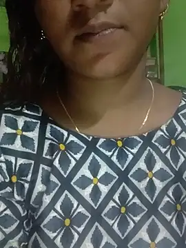 Snapshot of Neha533 chatting on 07/04/26, 03:18 Neha533 online show from 07/04/26, 03:18