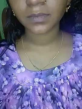Snapshot of Neha533 chatting on 07/11/26, 07:49 Neha533 online show from 07/11/26, 07:49