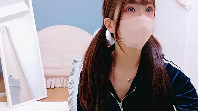 Snapshot of oto-X-cup chatting on 11/15/25, 06:22 oto-X-cup online show from 11/15/25, 06:22