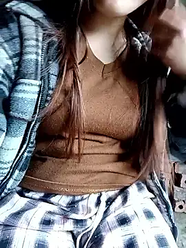 Snapshot of Sara_pusyy chatting on 06/11/26, 12:32 Sara pusyy online show from 06/11/26, 12:32