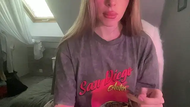 Snapshot of Angels__Share chatting on 02/03/26, 02:55 Angels Share online show from 02/03/26, 02:55