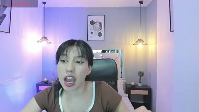 zoe-moreau online show from 03/16/26, 07:29