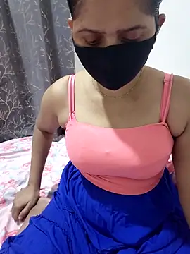 Snapshot of Aarti909090 chatting on 05/13/26, 02:25 Aarti909090 online show from 05/13/26, 02:25