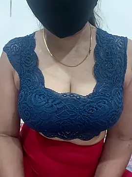 Snapshot of Aarti909090 chatting on 07/14/26, 06:35 Aarti909090 online show from 07/14/26, 06:35
