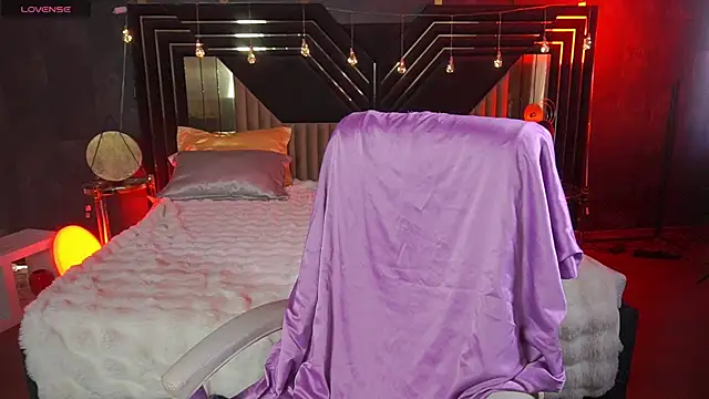 ZafiraMoonn online show from 03/28/26, 08:47