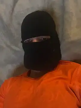 Snapshot of Mohadzahah chatting on 11/02/25, 10:23 Mohadzahah online show from 11/02/25, 10:23