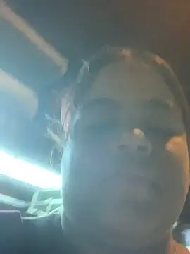 Snapshot of Ari_nny chatting on 11/17/25, 03:45 Ari nny online show from 11/17/25, 03:45