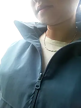 buom-xinh online show from 11/04/25, 01:27