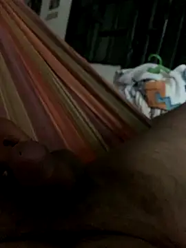 Snapshot of tuntuntiburon chatting on 11/03/25, 12:17 tuntuntiburon online show from 11/03/25, 12:17