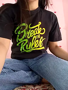 Saniya76 online show from 03/12/26, 04:24