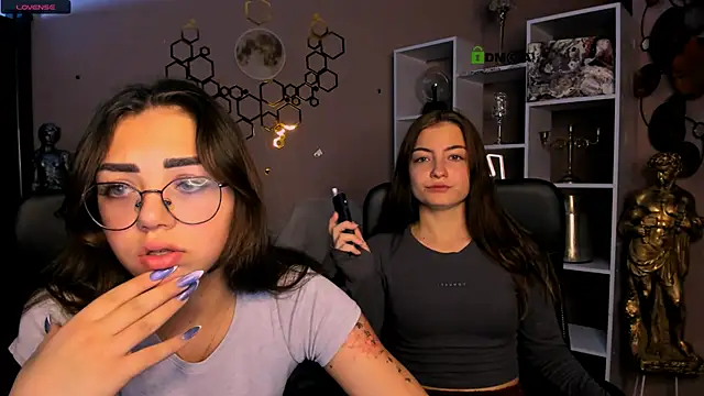 baby hotte online show from 11/18/25, 07:46