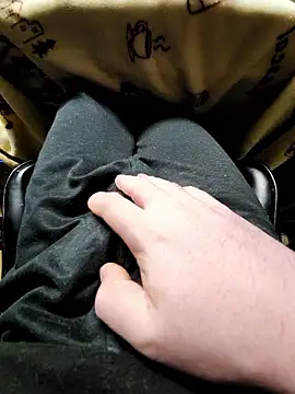 yuyuyu23565 online show from 11/09/25, 12:36