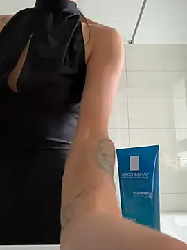 VickyM99 online show from 04/21/26, 05:14