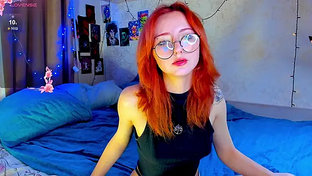 DragonflyLiza online show from 12/15/25, 04:28