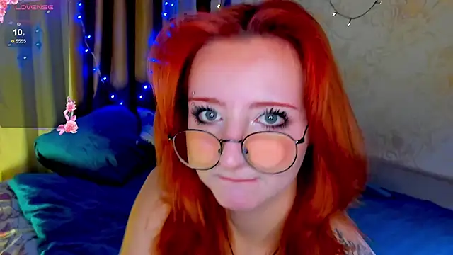 DragonflyLiza online show from 12/19/25, 09:16