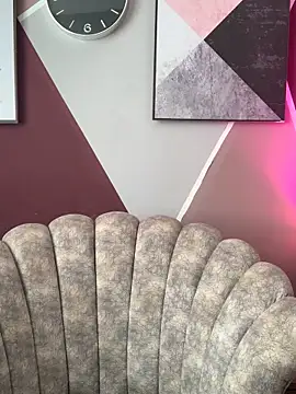 Snapshot of KaritoSweet chatting on 11/04/25, 03:33 KaritoSweet online show from 11/04/25, 03:33