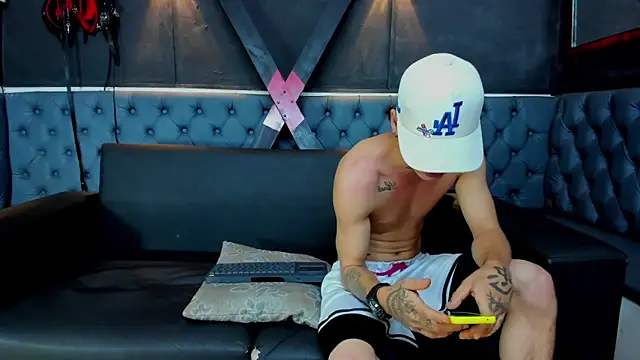 Snapshot of Kevinperlas chatting on 11/07/25, 03:50 Kevinperlas online show from 11/07/25, 03:50