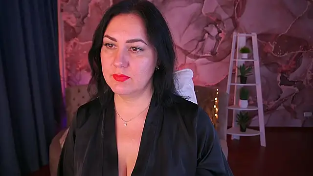 VelvetLuck online show from 11/18/25, 02:43