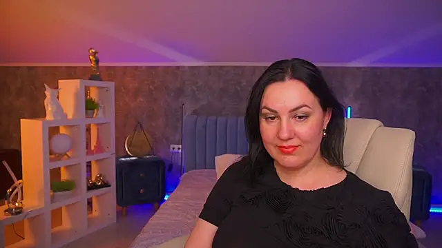Snapshot of VelvetLuck chatting on 05/02/26, 01:32 VelvetLuck online show from 05/02/26, 01:32