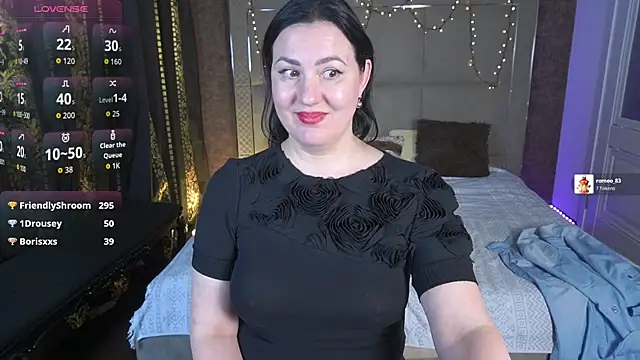 Snapshot of VelvetLuck chatting on 05/23/26, 01:33 VelvetLuck online show from 05/23/26, 01:33