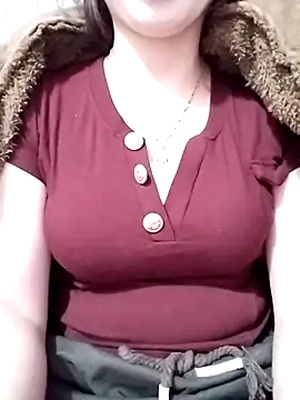 Niramiu online show from 11/19/25, 02:22