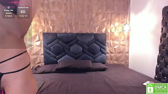 Kiara velvet   online show from 11/28/25, 03:31