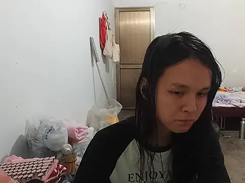 Snapshot of RebelAura chatting on 06/07/26, 04:11 RebelAura online show from 06/07/26, 04:11