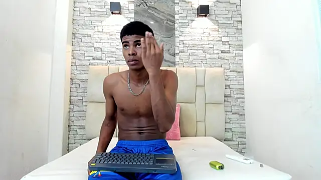 XAVI LEE online show from 12/15/25, 08:13