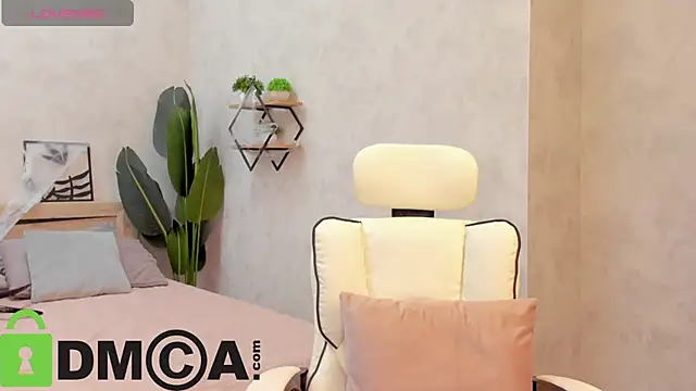 Ella Burns online show from 11/05/25, 01:27