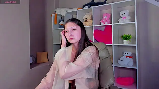 Ella Burns online show from 11/12/25, 09:53