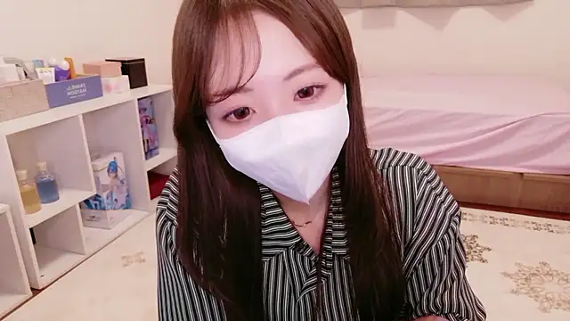Snapshot of -aotan- chatting on 05/18/26, 01:06 -aotan- online show from 05/18/26, 01:06