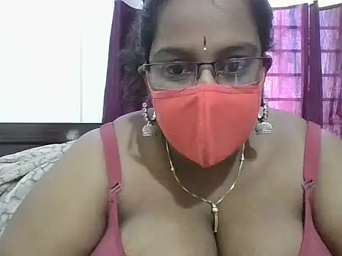 hootypriya online show from 02/18/26, 05:25