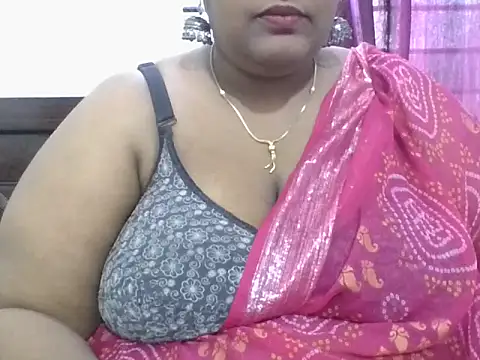 hootypriya online show from 02/26/26, 05:17
