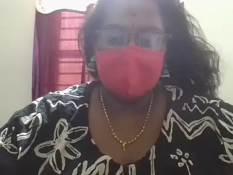 hootypriya online show from 04/20/26, 07:22