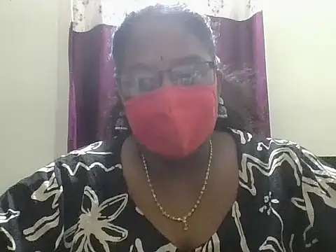 hootypriya online show from 04/21/26, 06:12