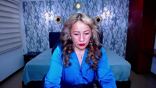 BeatrizSchmidt online show from 12/17/25, 11:05