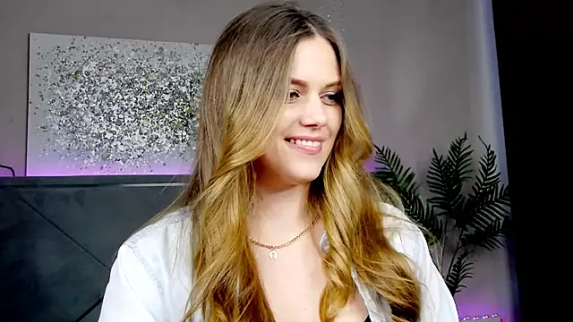 Snapshot of AnabeleBliss chatting on 06/28/26, 12:44 AnabeleBliss online show from 06/28/26, 12:44