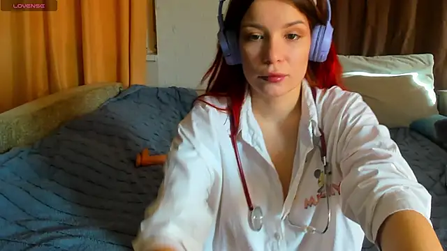 Eva purrr  online show from 02/12/26, 08:09