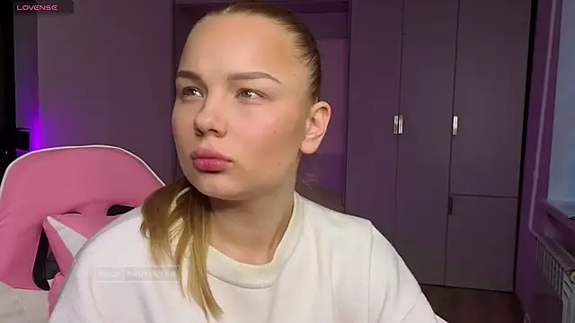 Lunar Flare online show from 11/19/25, 08:14