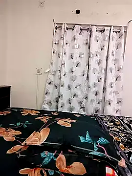 LoveLy-Soneya online show from 11/20/25, 01:22