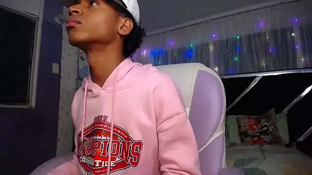 Santy bigcock 01 online show from 04/25/26, 12:46