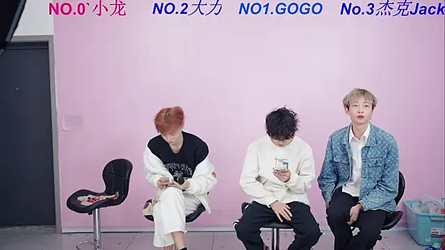 Beautifulboys-999 online show from 11/30/25, 06:50