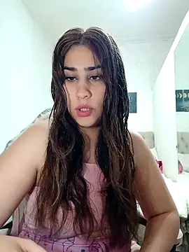 nahiarabiel33 online show from 11/12/25, 01:00