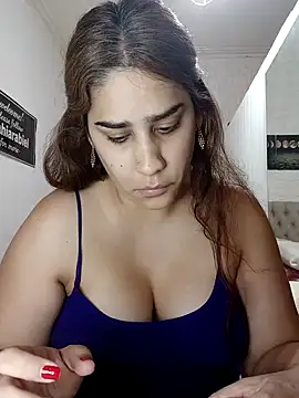 nahiarabiel33 online show from 03/18/26, 05:05