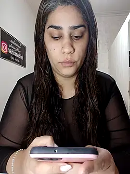 Snapshot of nahiarabiel33 chatting on 05/13/26, 05:54 nahiarabiel33 online show from 05/13/26, 05:54