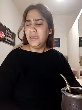 Snapshot of nahiarabiel33 chatting on 06/02/26, 04:53 nahiarabiel33 online show from 06/02/26, 04:53